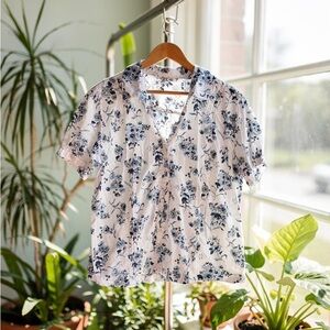 St.John’s Bay Chic Floral Print Blouse in Blue and White